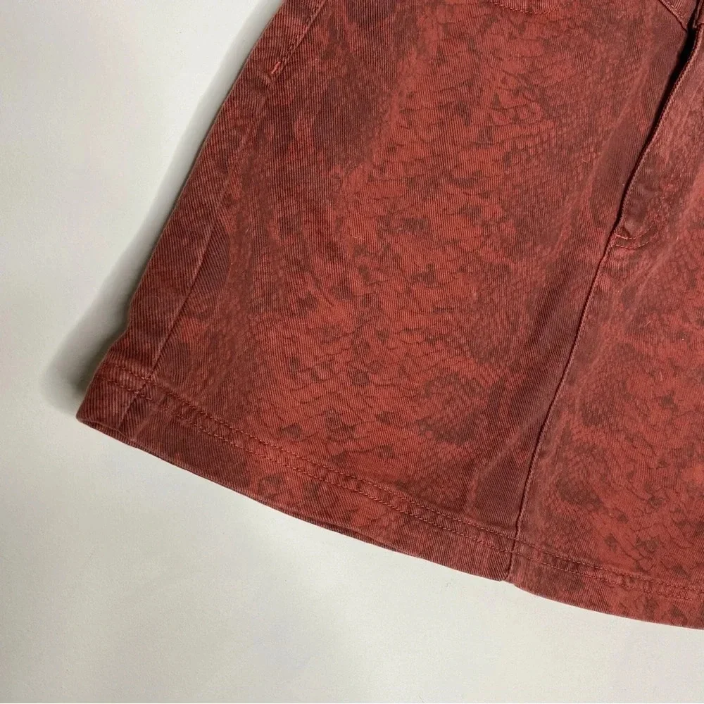 ✨NWT Urban Outfitters BDG Burnt Orange Snakeskin Mini Skirt Women's Size Small